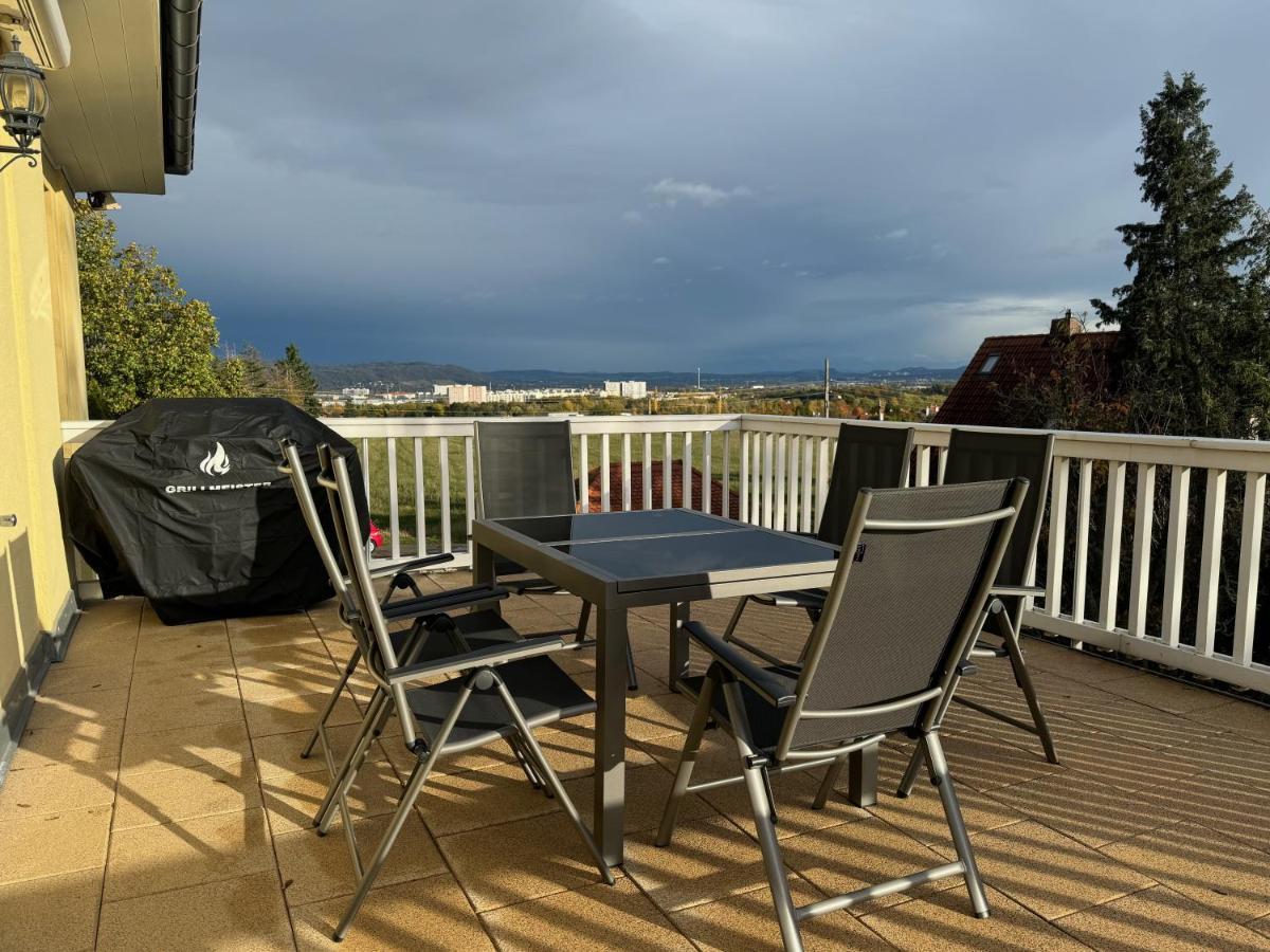 205 Qm "Traumtor" Mit Sauna, Whirlpool, Kamin Und 3 Terrassen Mit Blick In Die Boehmisch Saechsische Schweiz Dresde Exterior foto